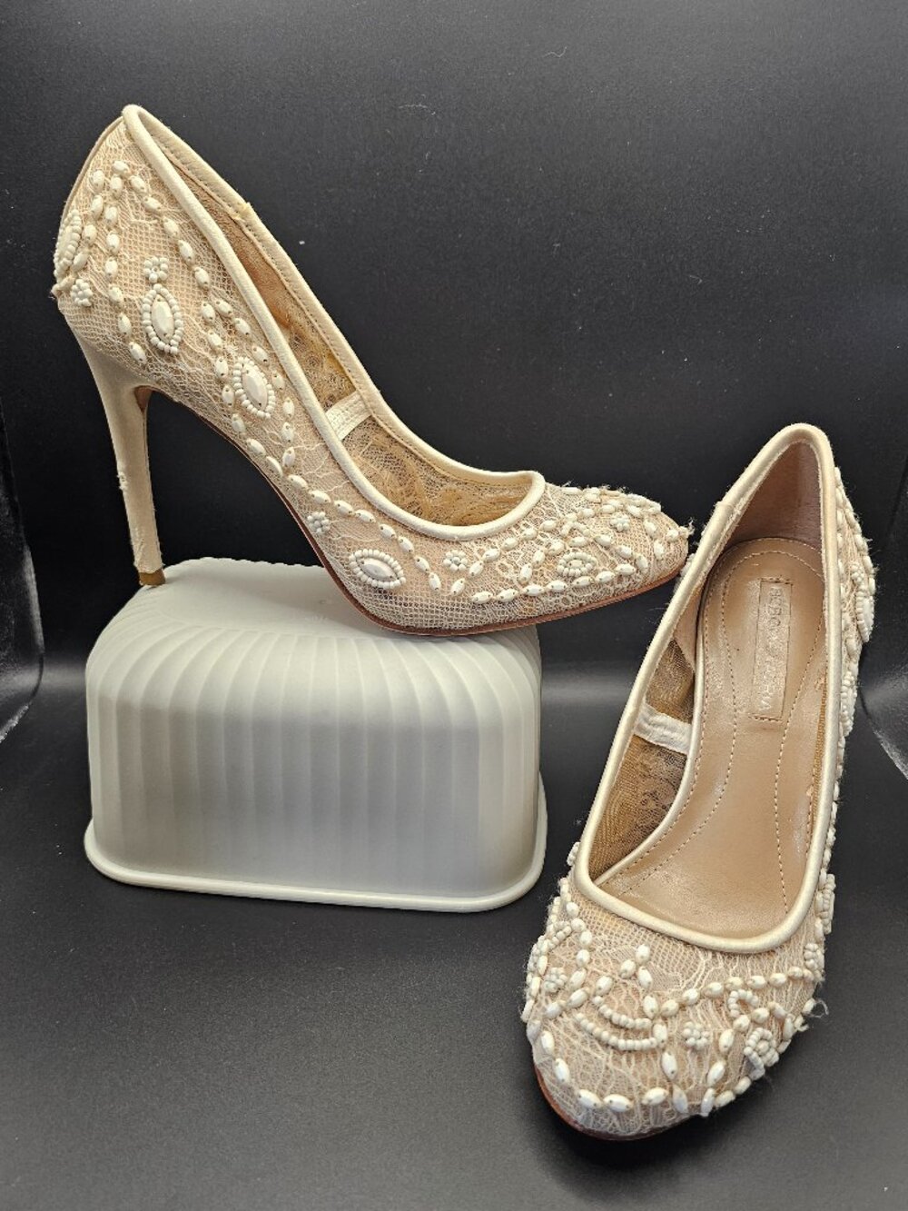 BCBGMAXAZRIA “Bettie” Pearl & Lace Mesh Pumps – Size 6.5